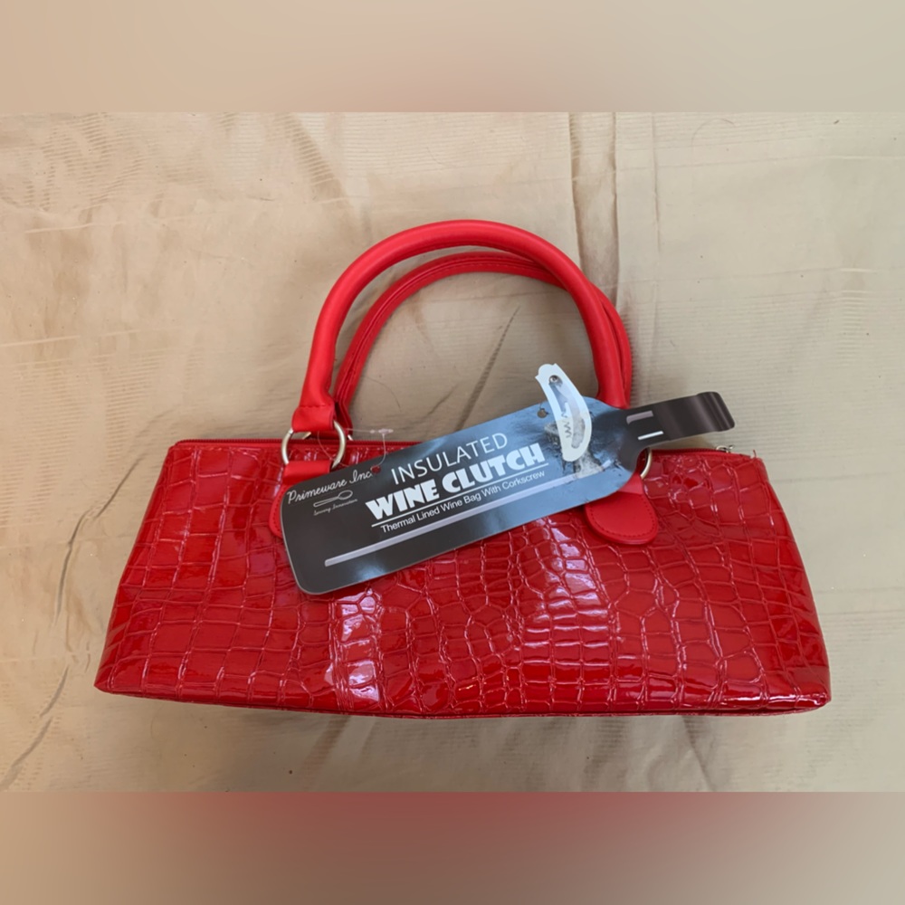 Wine clutch